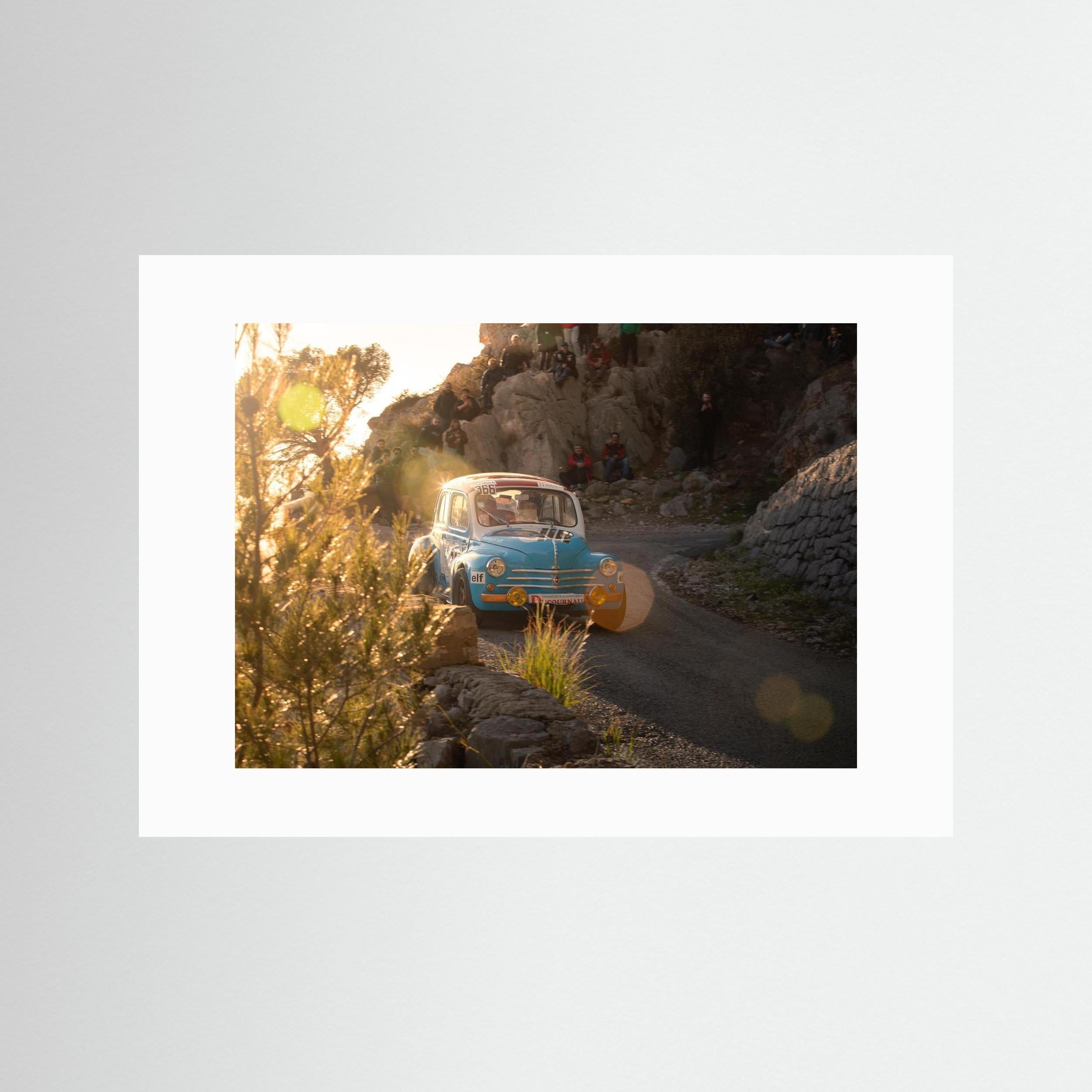 Voiture en pleine course